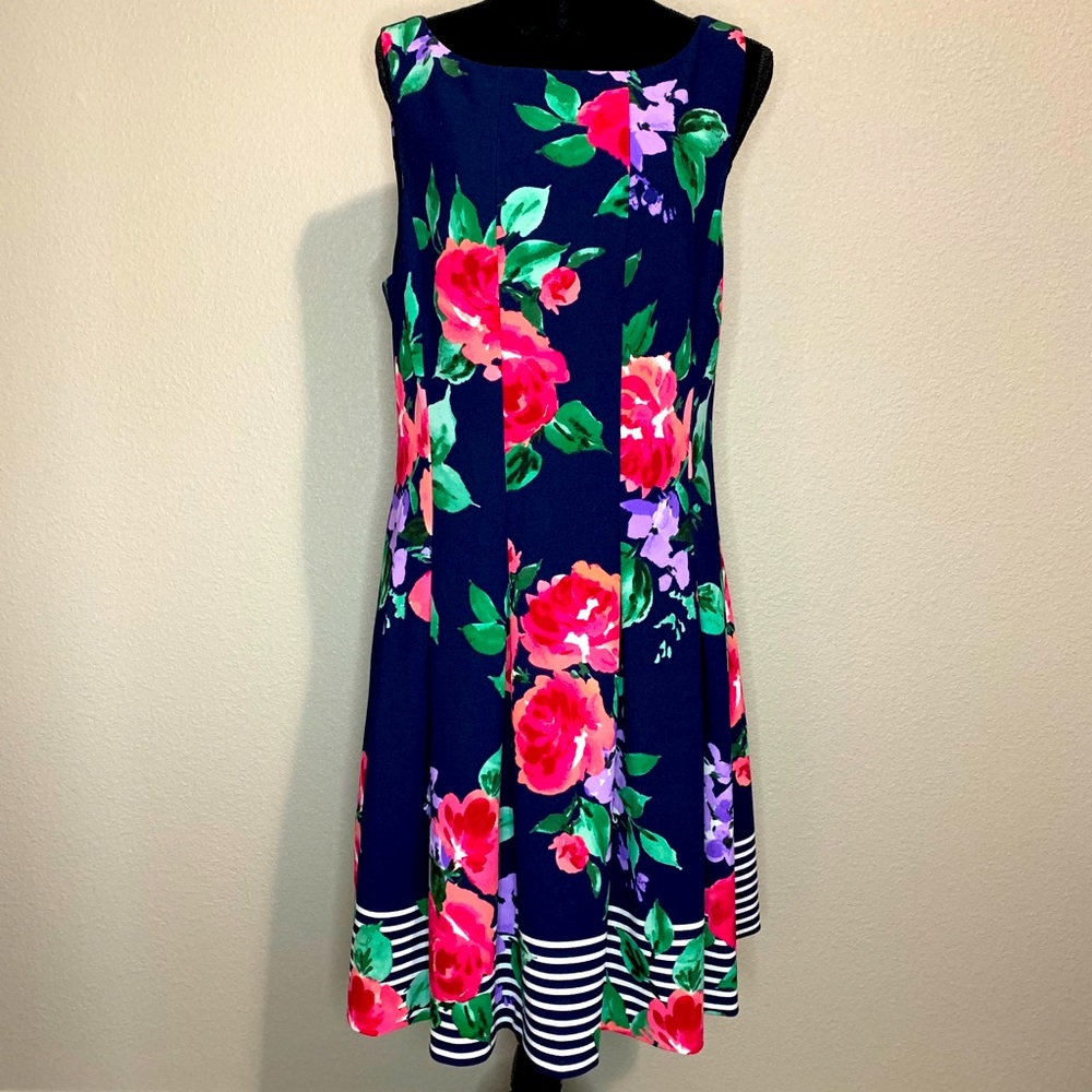 Floral kneelength dress